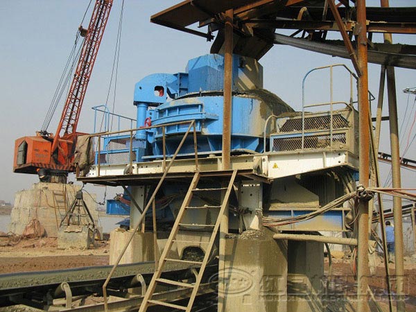 石英砂制砂機(jī)選擇哪種設(shè)備好？