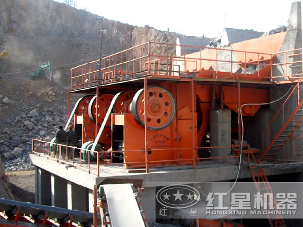 砂石生產線中的顎式破碎機