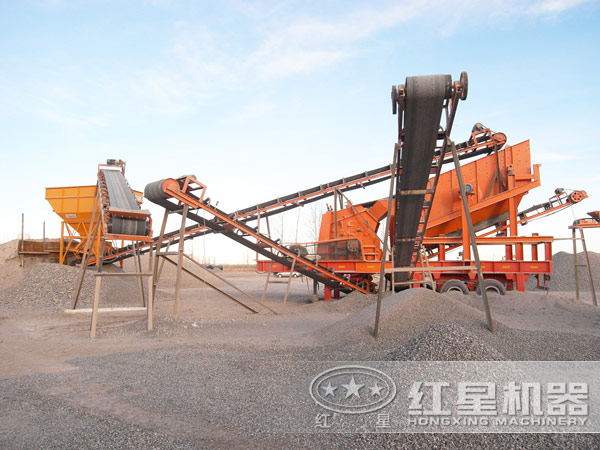 機(jī)制砂生產(chǎn)線(xiàn)現(xiàn)場(chǎng) 機(jī)制砂生產(chǎn)線(xiàn)現(xiàn)場(chǎng)