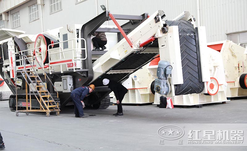 用戶來廠考察履帶式流動沙機 用戶來廠考察履帶式流動沙機