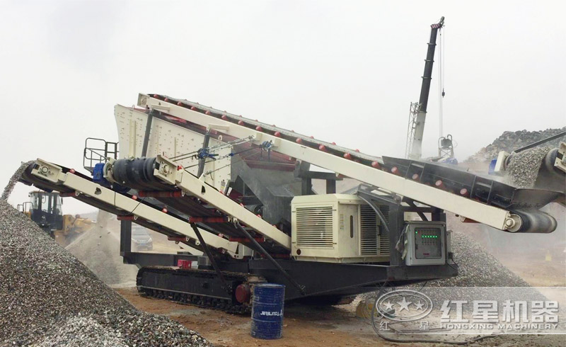 移動(dòng)振動(dòng)篩作業(yè)現(xiàn)場(chǎng) 移動(dòng)振動(dòng)篩作業(yè)現(xiàn)場(chǎng)