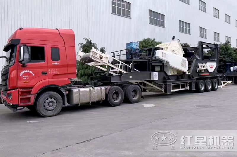 移動重錘式破碎機(jī)發(fā)貨現(xiàn)場 移動重錘式破碎機(jī)發(fā)貨現(xiàn)場