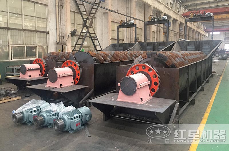 蛟龍洗砂機(jī)生產(chǎn)車(chē)間實(shí)拍 蛟龍洗砂機(jī)生產(chǎn)車(chē)間實(shí)拍