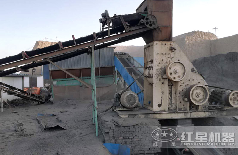 雙級破碎機輕松破碎濕料！設備型號參數(shù)介紹