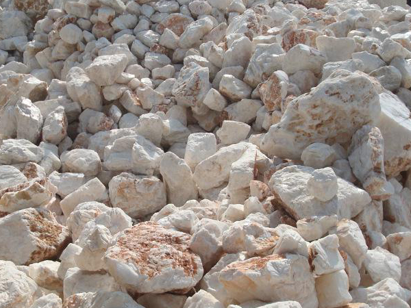 方解石磨粉生產(chǎn)設(shè)備與流程分析，生產(chǎn)廠家介紹