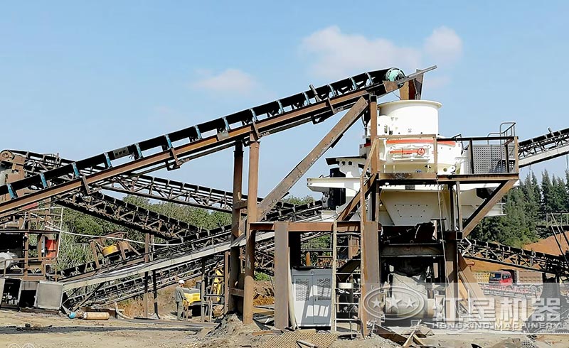 客戶來廠咨詢：想購買日產(chǎn)1000噸的制砂機，有推薦的型號嗎？