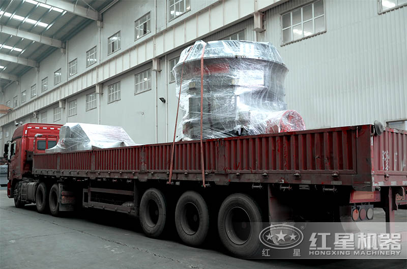 紅星大型碎石機(jī)設(shè)備發(fā)貨現(xiàn)場 紅星大型碎石機(jī)設(shè)備發(fā)貨現(xiàn)場