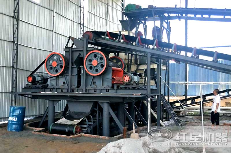 破碎現(xiàn)場(chǎng) 破碎現(xiàn)場(chǎng)